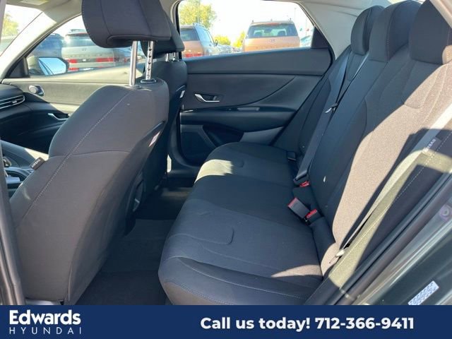 New 2025 Hyundai Elantra SE image 11