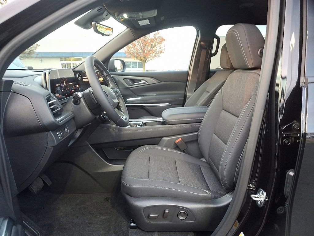 New 2026 Chevrolet Traverse LT image 6