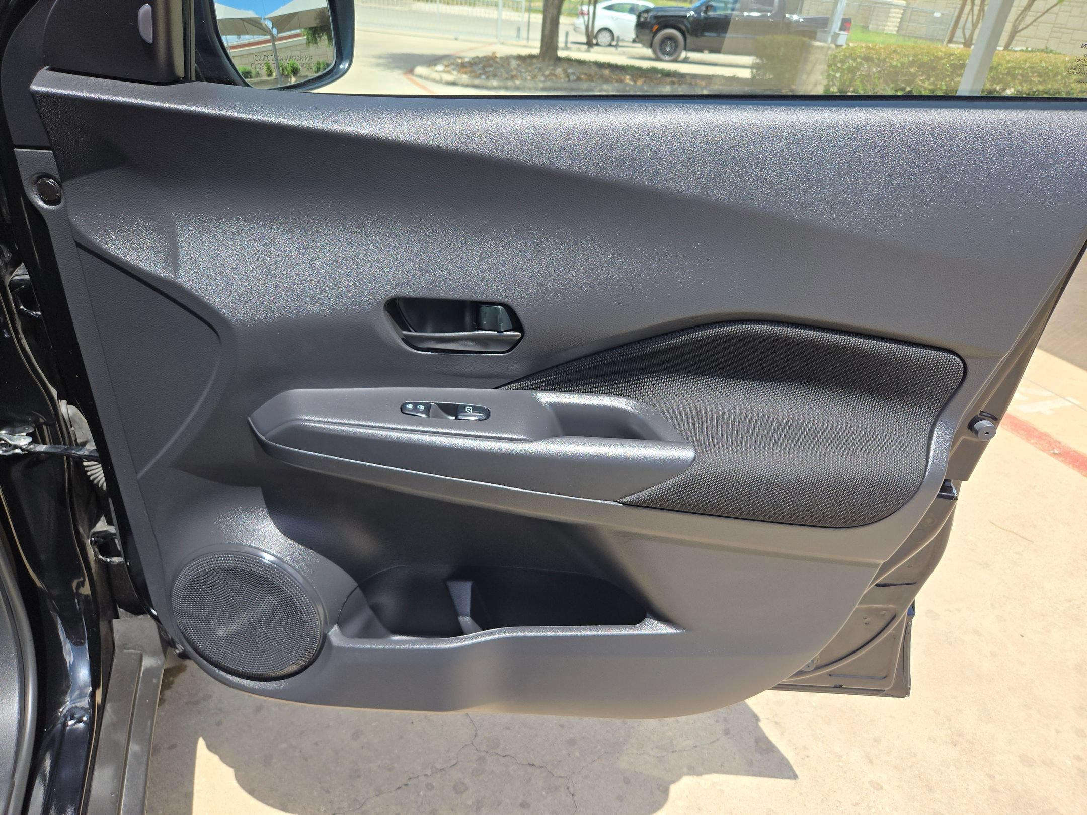Certified 2025 Nissan Kicks Play S FWD image 27