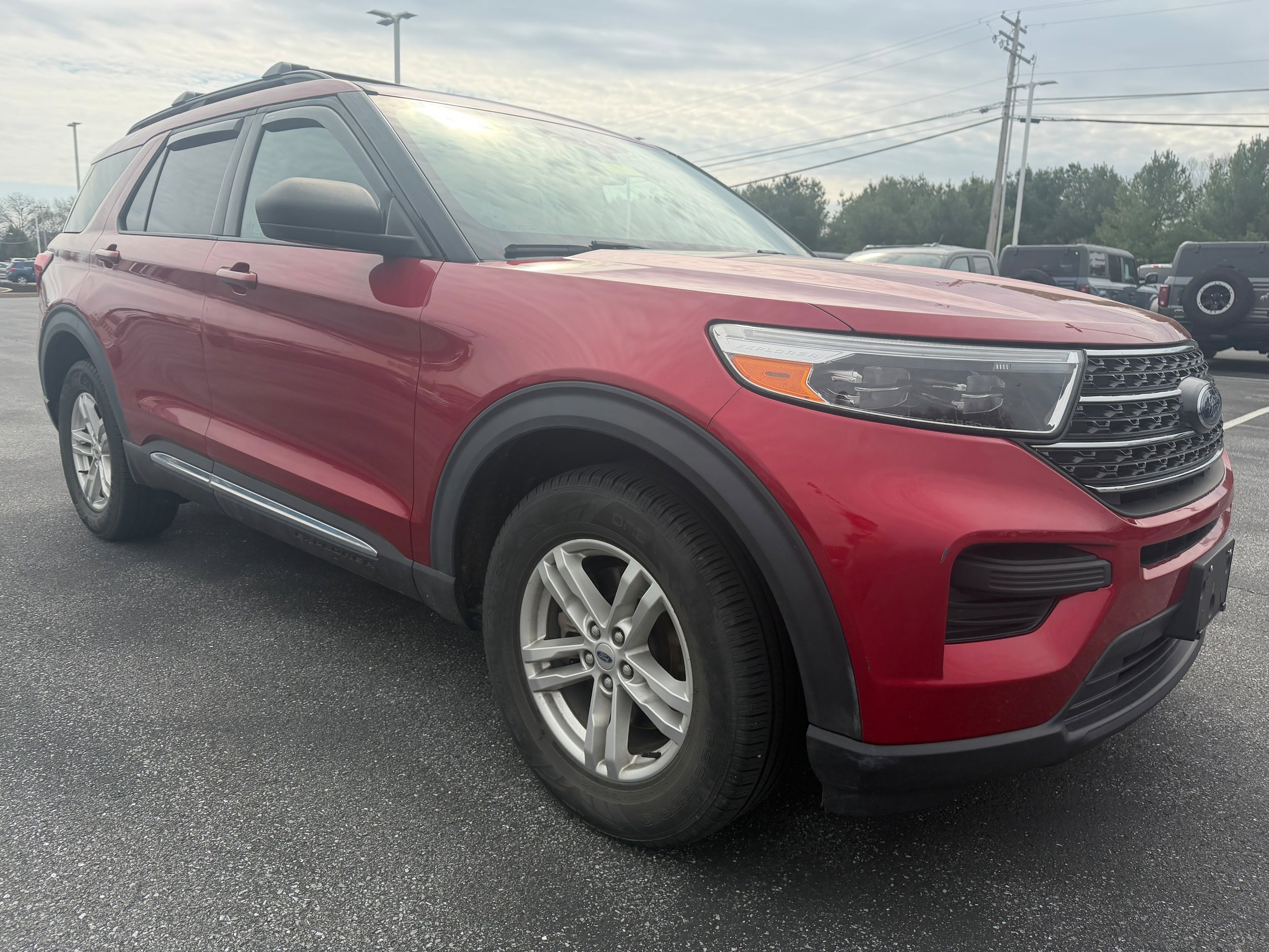 Used 2020 Ford Explorer XLT w/ Comfort Package image 5