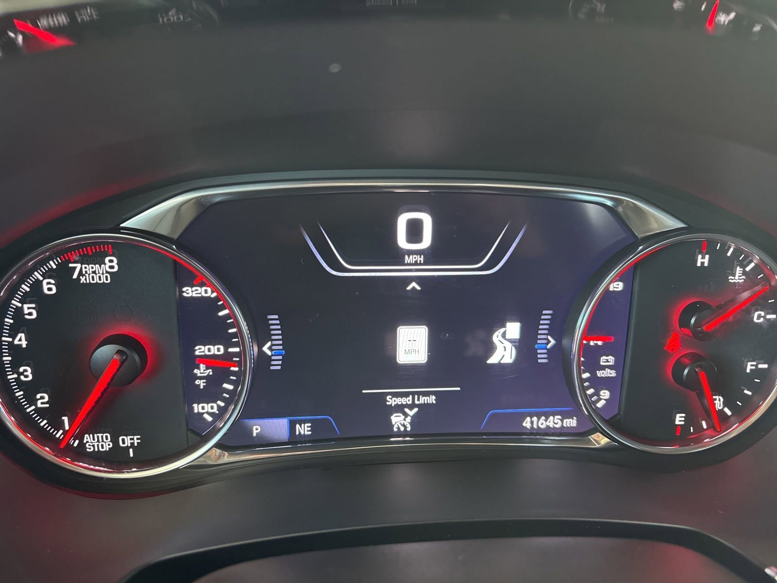 Used 2023 Chevrolet Traverse Premier w/ Redline Edition FWD image 34