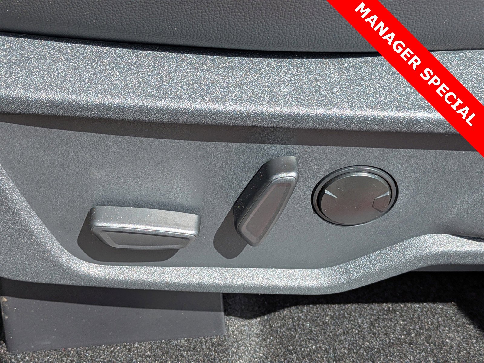 New 2025 Ford Bronco Badlands image 21