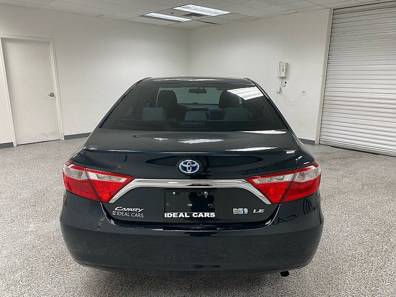 Used 2015 Toyota Camry LE image 6