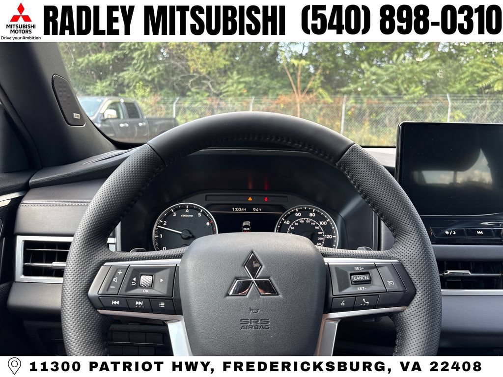 New 2026 Mitsubishi Outlander LE AWD/4WD image 6