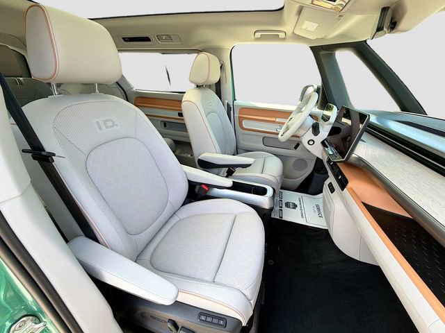 Used 2025 Volkswagen ID. Buzz Pro S Plus image 15