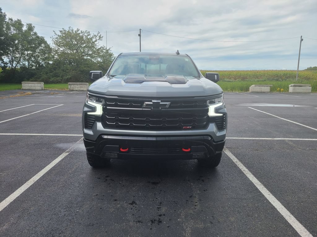 Used 2024 Chevrolet Silverado 1500 LT Trail Boss w/ Convenience Package II AWD/4WD image 2