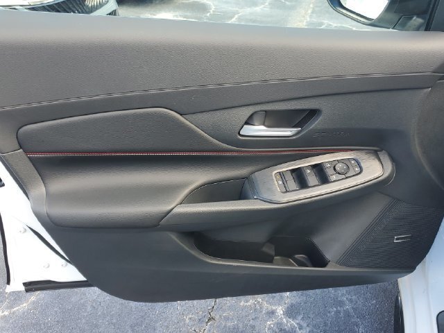 New 2027 Nissan Sentra SR w/ SR Premium Package FWD image 9