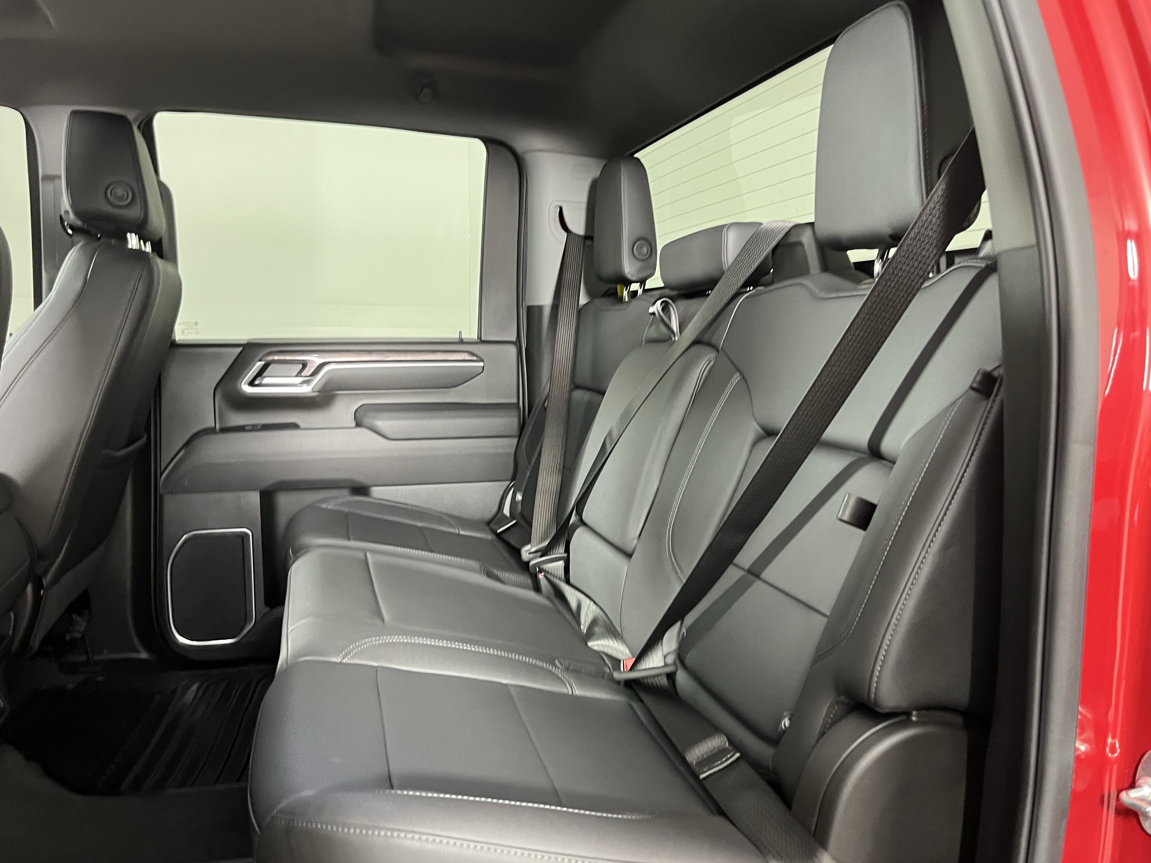 Used 2025 Chevrolet Silverado 3500 LTZ image 15