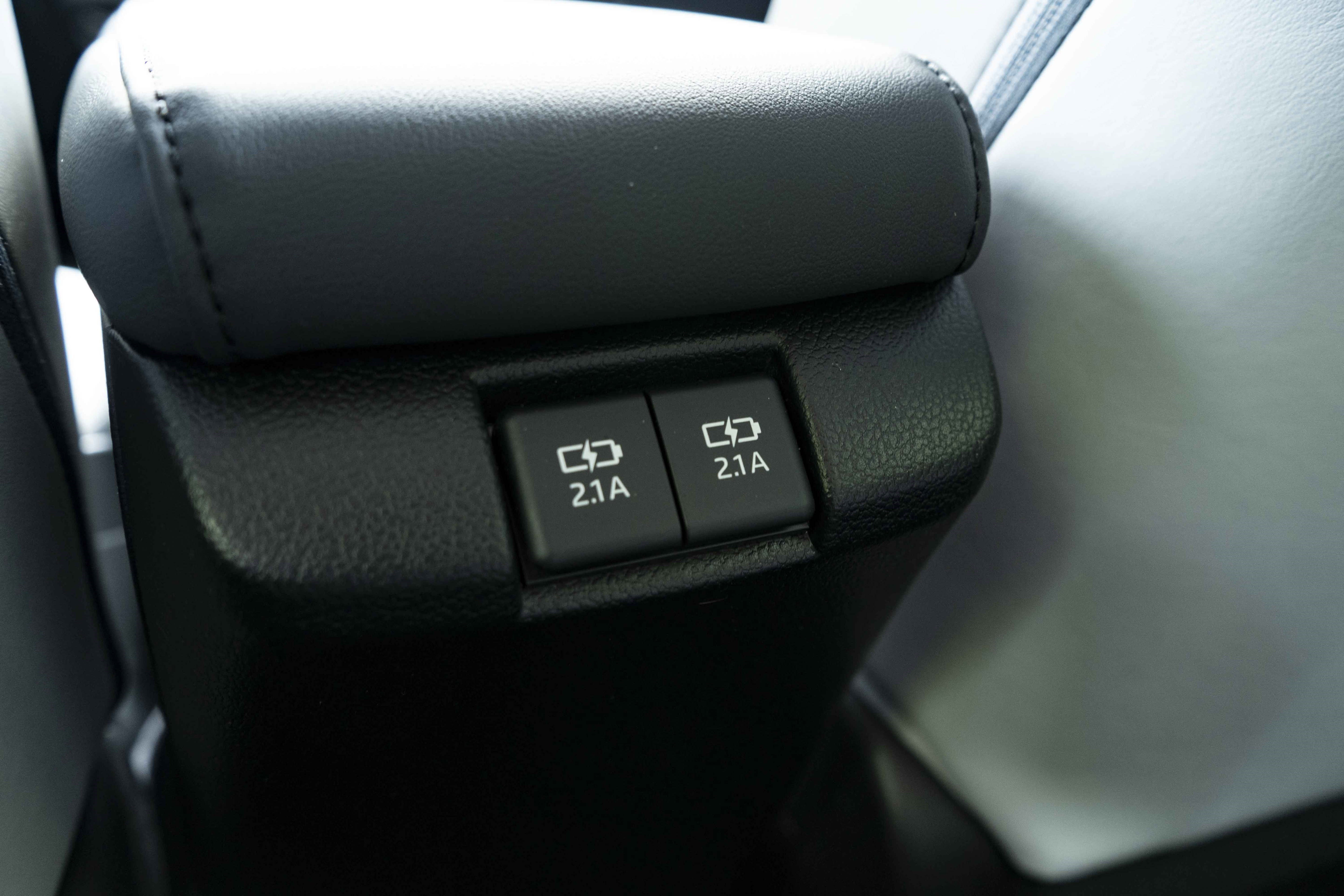 Used 2022 Toyota Prius Prime XLE image 43