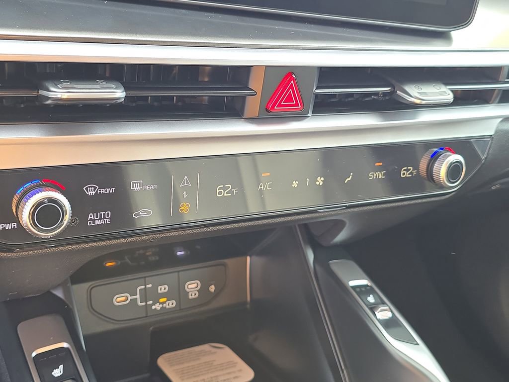 New 2026 Kia Sorento S w/ S Panoramic Sunroof Package image 27