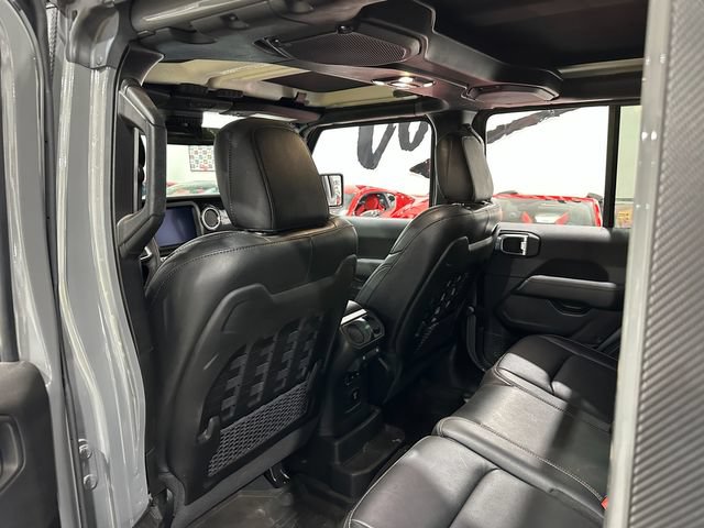 Used 2022 Jeep Wrangler Unlimited Rubicon w/ Trailer Tow Package AWD/4WD image 16