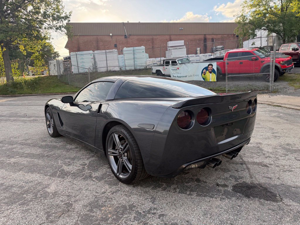 Used 2010 Chevrolet Corvette Coupe w/ 1LT RWD image 8