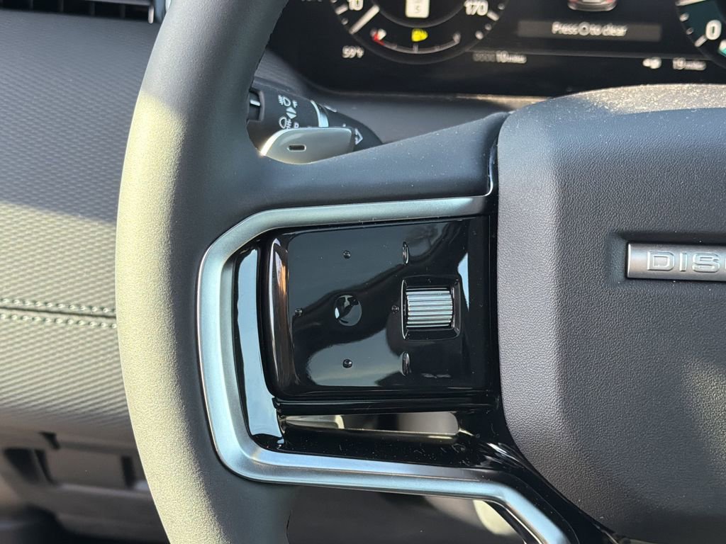 New 2026 Land Rover Discovery Sport Landmark AWD/4WD image 24