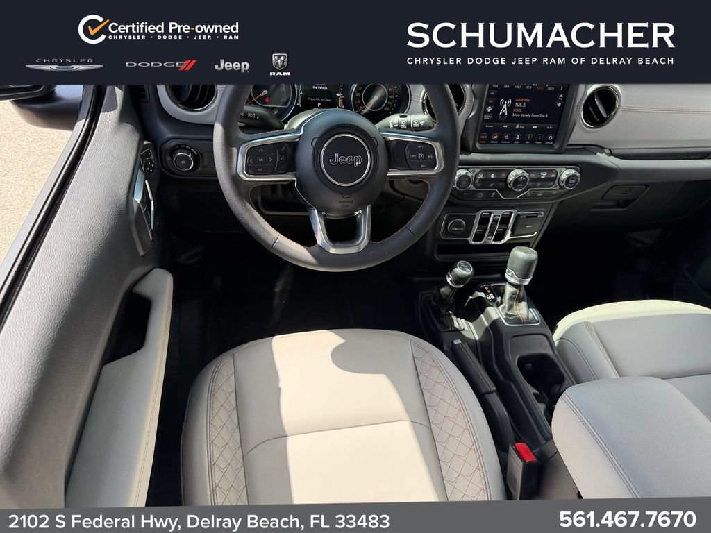 Used 2023 Jeep Wrangler Unlimited Sahara AWD/4WD image 13