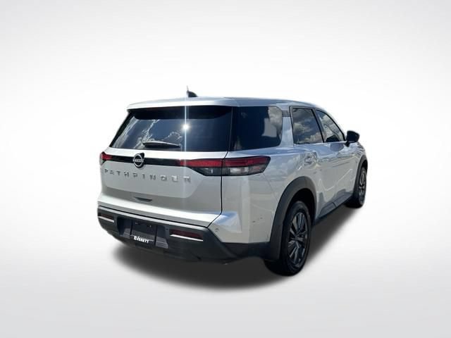 Used 2024 Nissan Pathfinder S FWD image 9