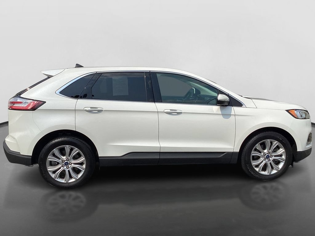 Used 2021 Ford Edge Titanium AWD/4WD image 4