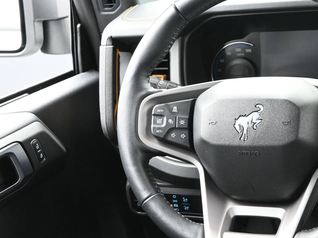 Used 2024 Ford Bronco Badlands image 28