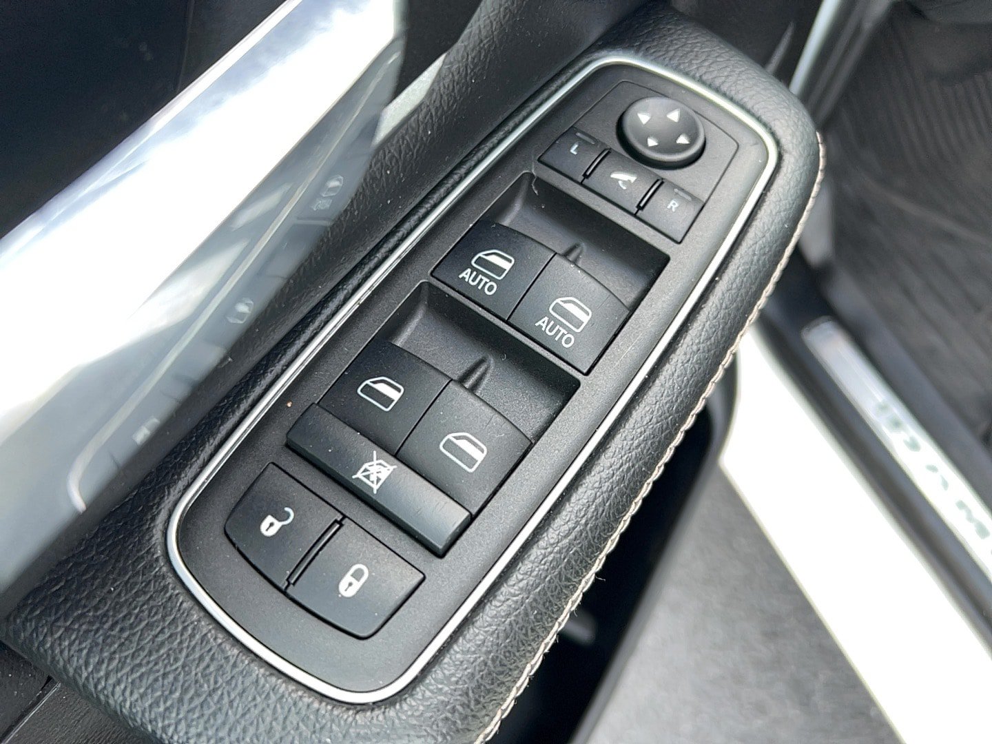 Used 2022 RAM 1500 Laramie RWD image 13