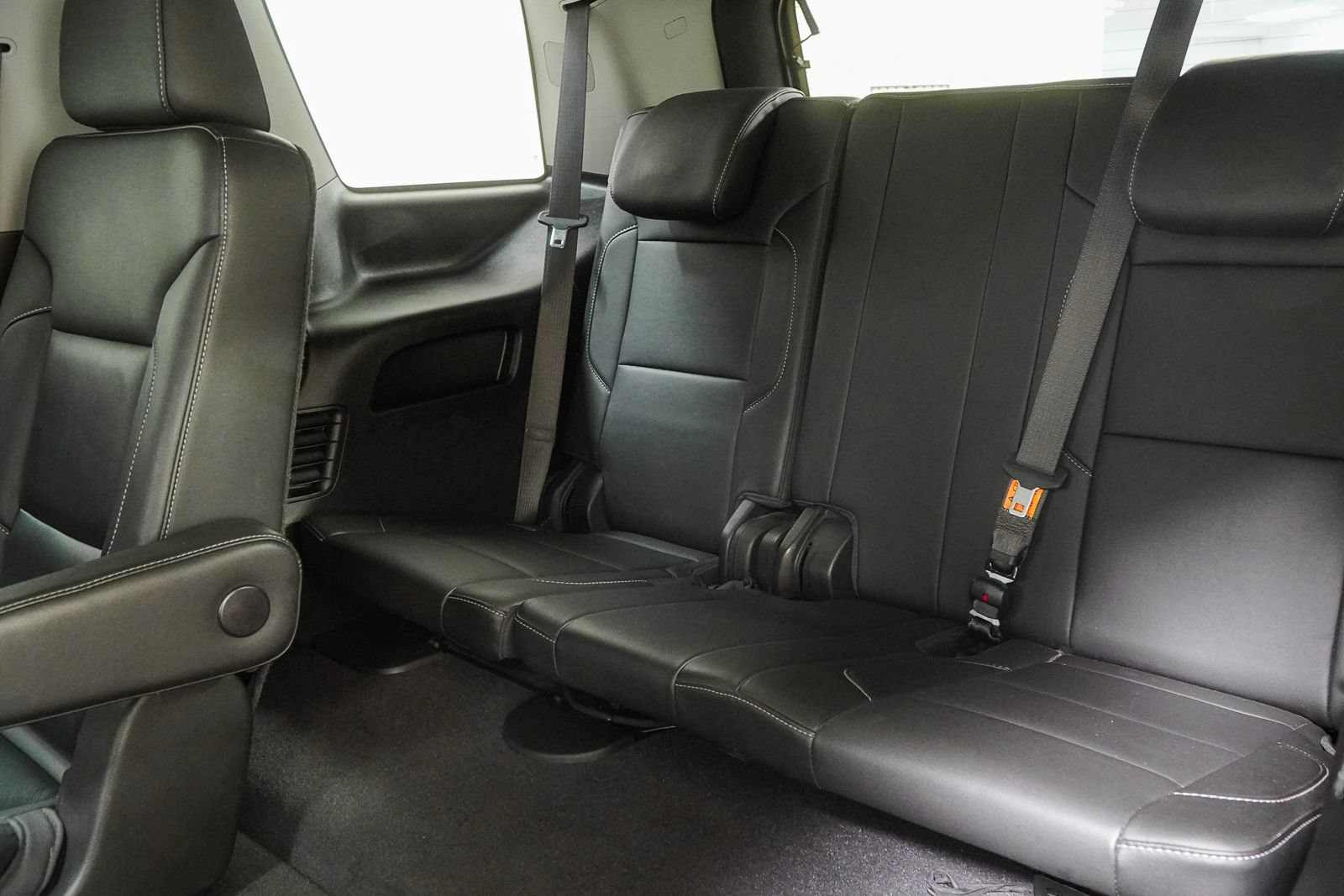 Used 2019 Chevrolet Tahoe LT w/ Luxury Package AWD/4WD image 43
