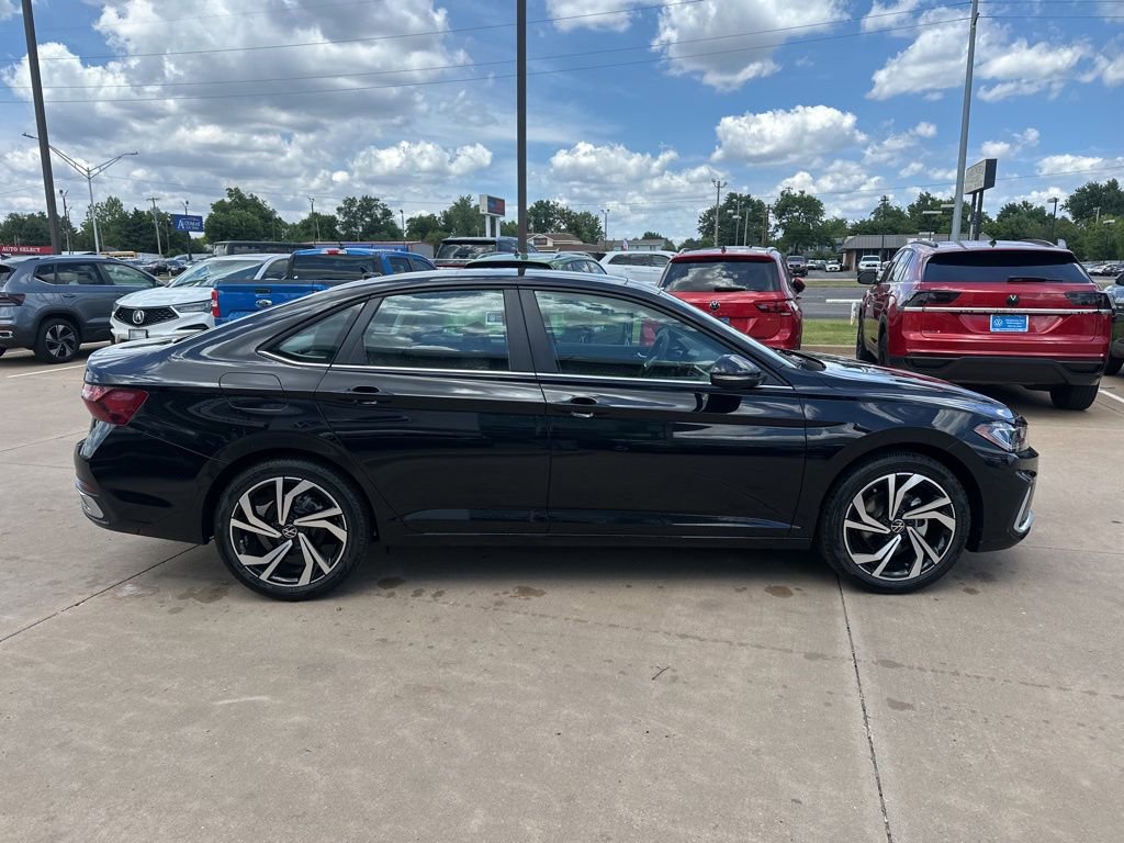 New 2026 Volkswagen Jetta SEL FWD image 4