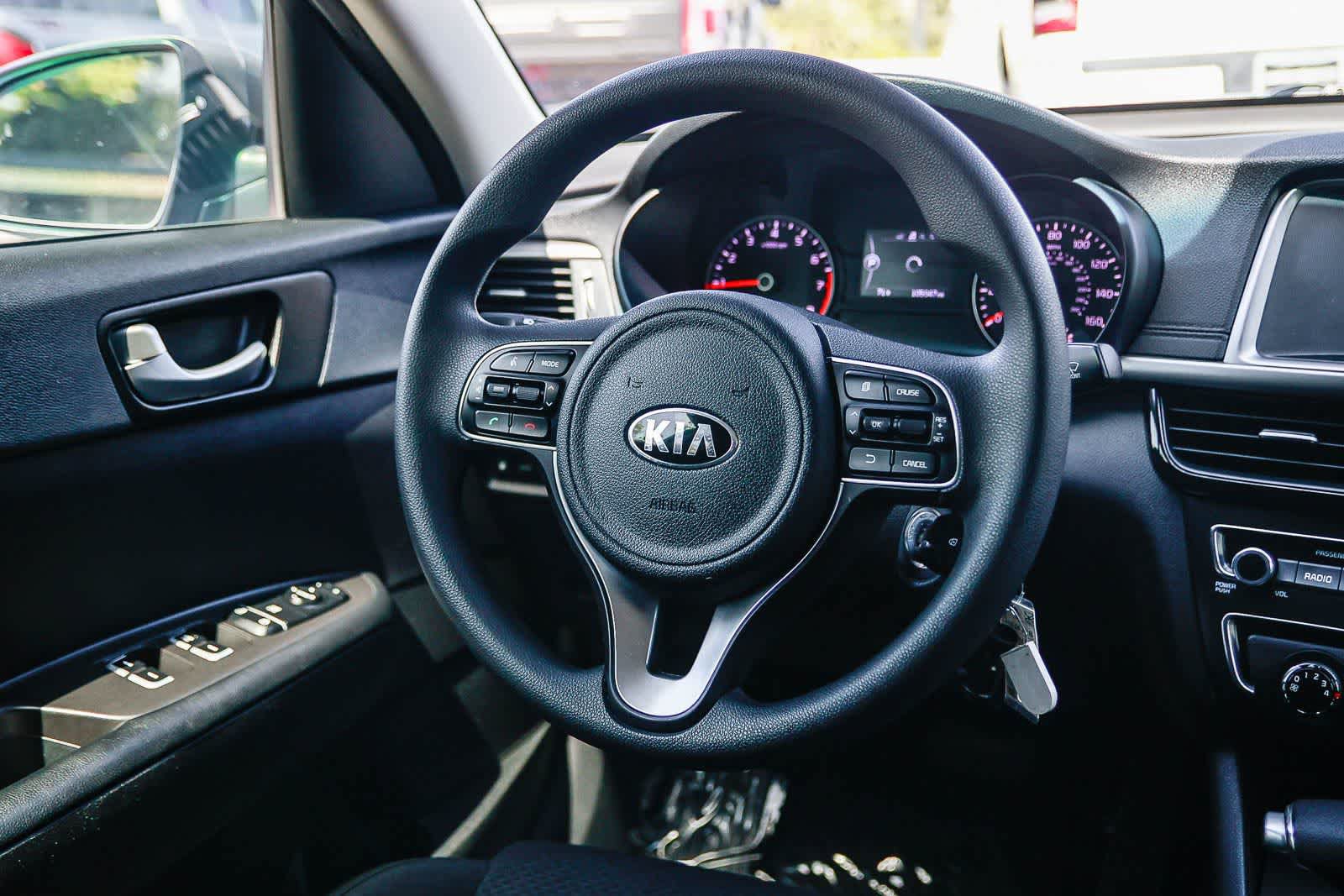 Used 2018 Kia Optima LX w/ 17" Alloy Wheels Package FWD image 15