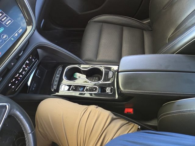 Used 2021 Buick Envision Essence w/ Sport Touring Package AWD/4WD image 65