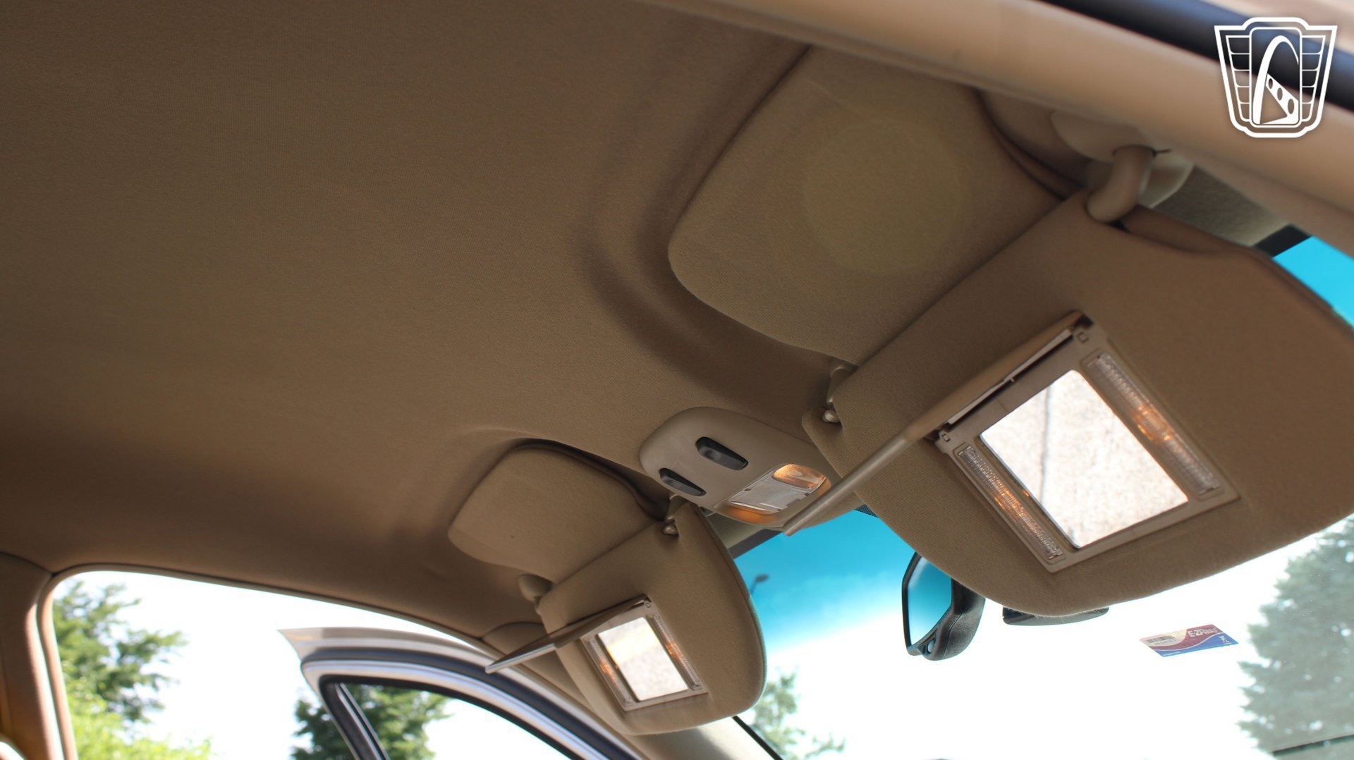 Used 2002 Lincoln Town Car Executive RWD image 14