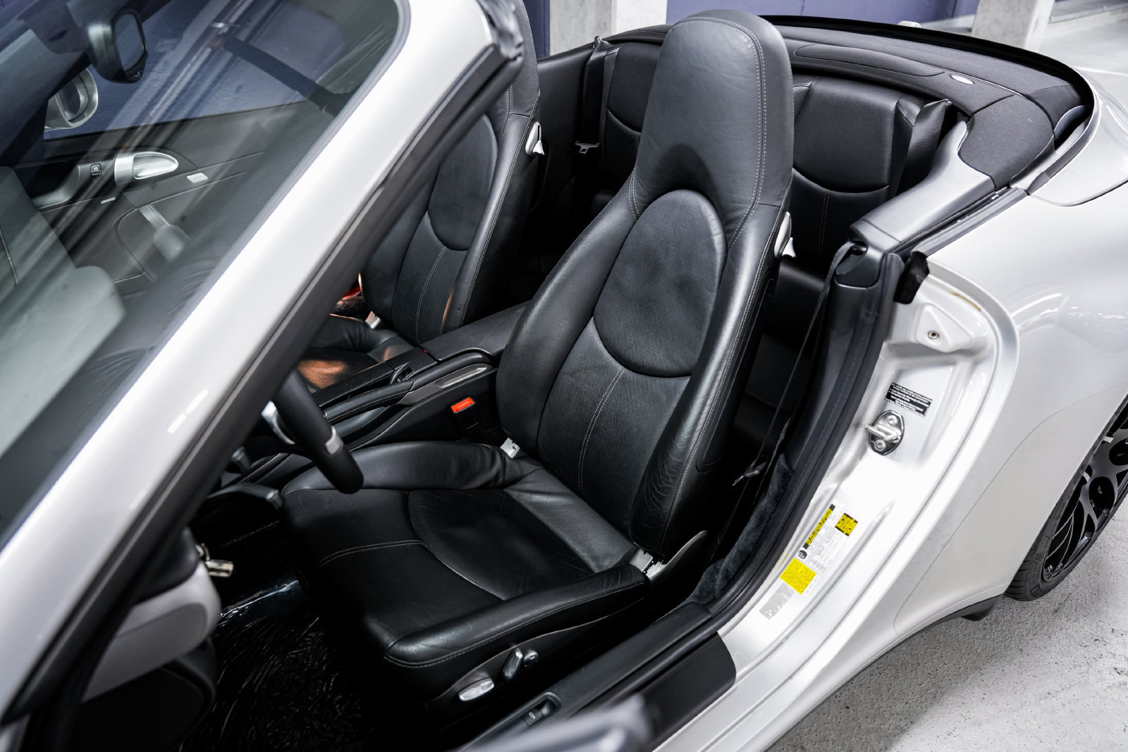 Used 2009 Porsche 911 Carrera 4 AWD/4WD image 17