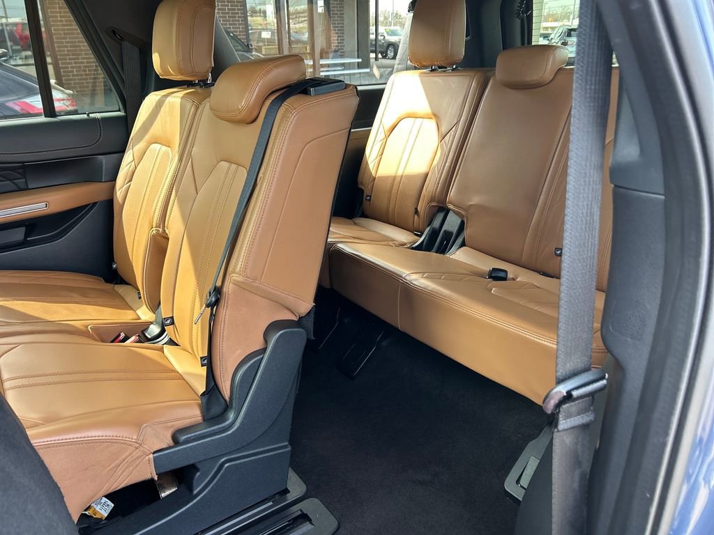 Used 2022 Ford Expedition Max Platinum AWD/4WD image 33