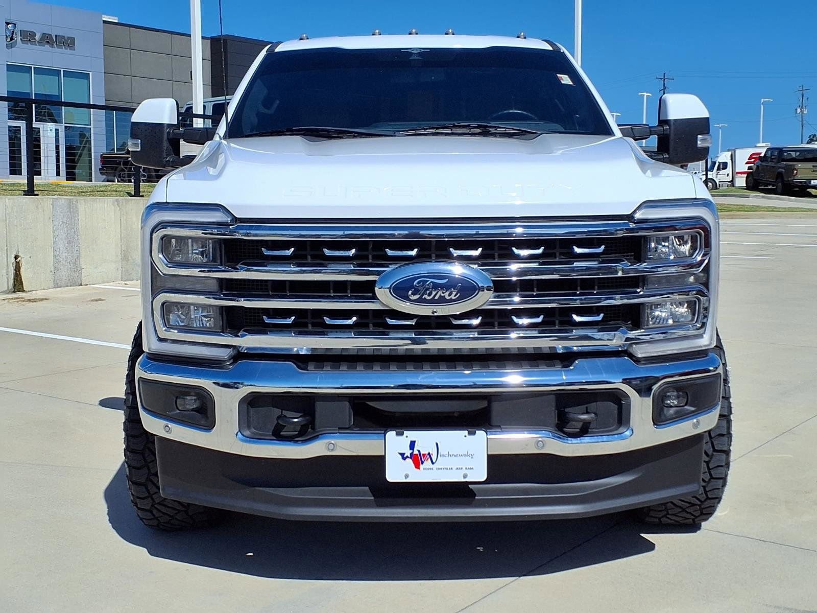 Used 2023 Ford F350 Lariat w/ Lariat Ultimate Package AWD/4WD image 4