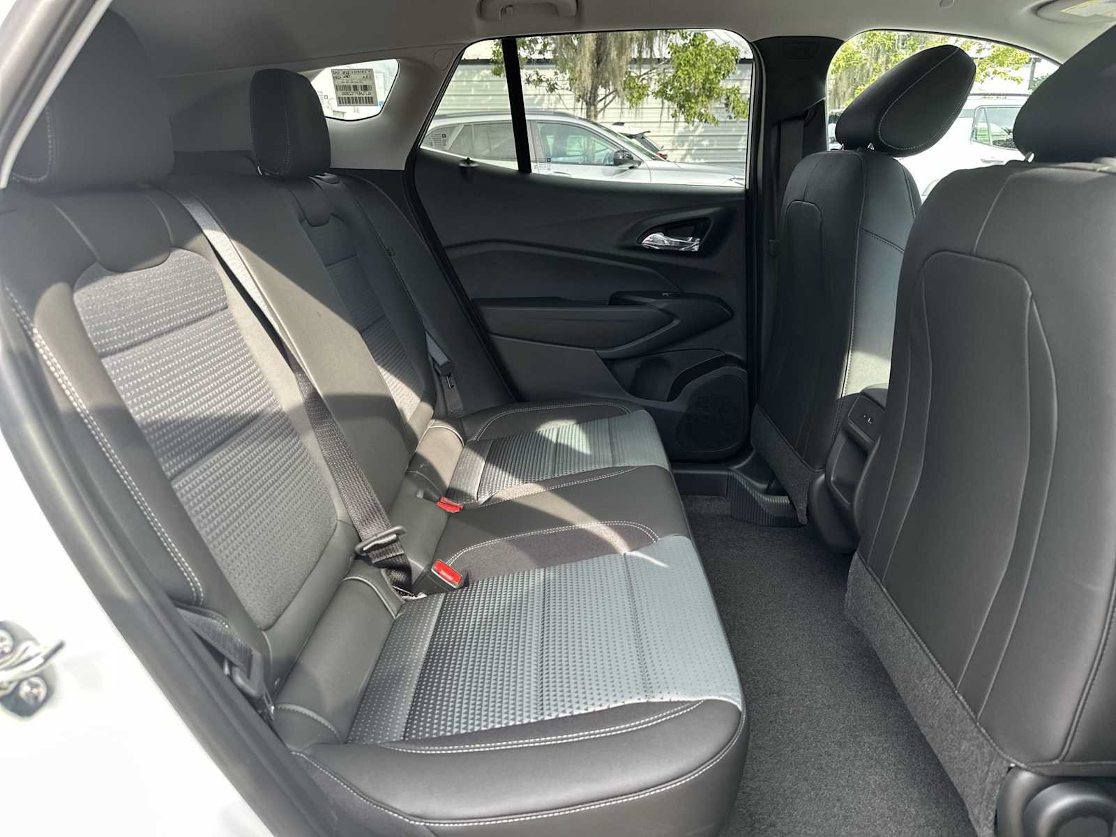 New 2026 Chevrolet Trax LT w/ LT Convenience Package FWD image 18