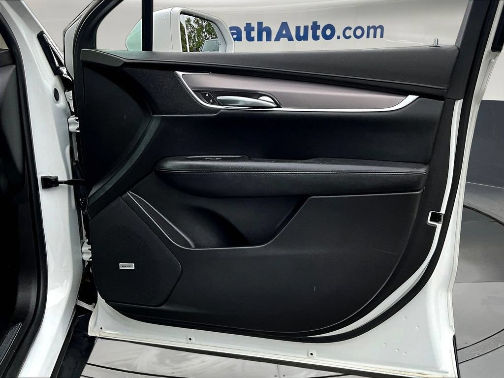 Used 2017 Cadillac XT5 Luxury w/ Driver Awareness Package AWD/4WD image 31