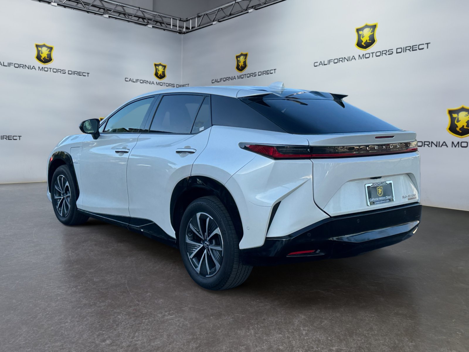 Used 2023 Lexus RZ 450e Premium w/ Technology Package AWD/4WD image 3