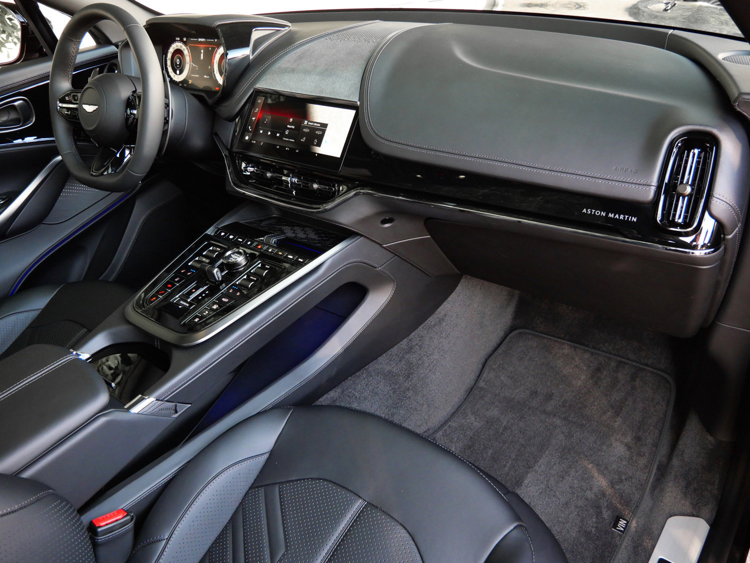New 2026 Aston Martin DBX S AWD/4WD image 10