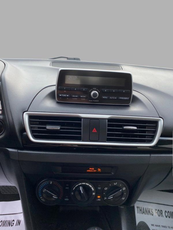 Used 2014 MAZDA MAZDA3 i SV image 23