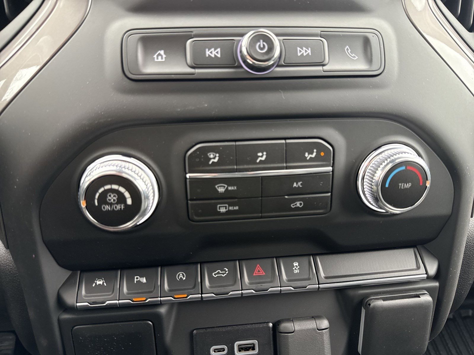 New 2026 GMC Sierra 1500 Pro w/ Convenience Package image 16