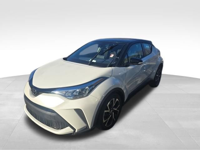 Used 2020 Toyota C-HR XLE image 4