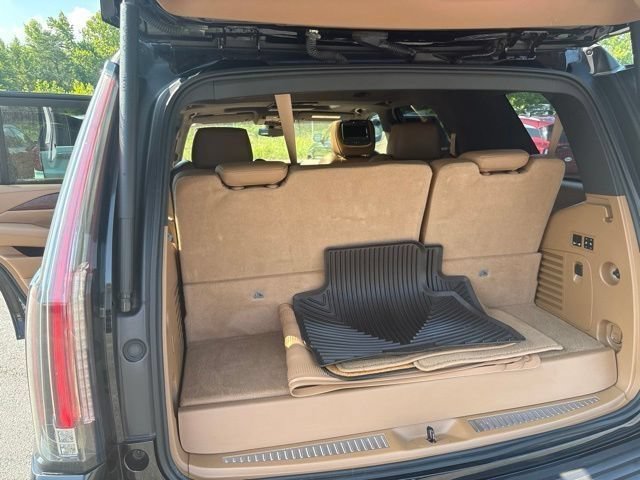 Certified 2017 Cadillac Escalade Platinum AWD/4WD image 15