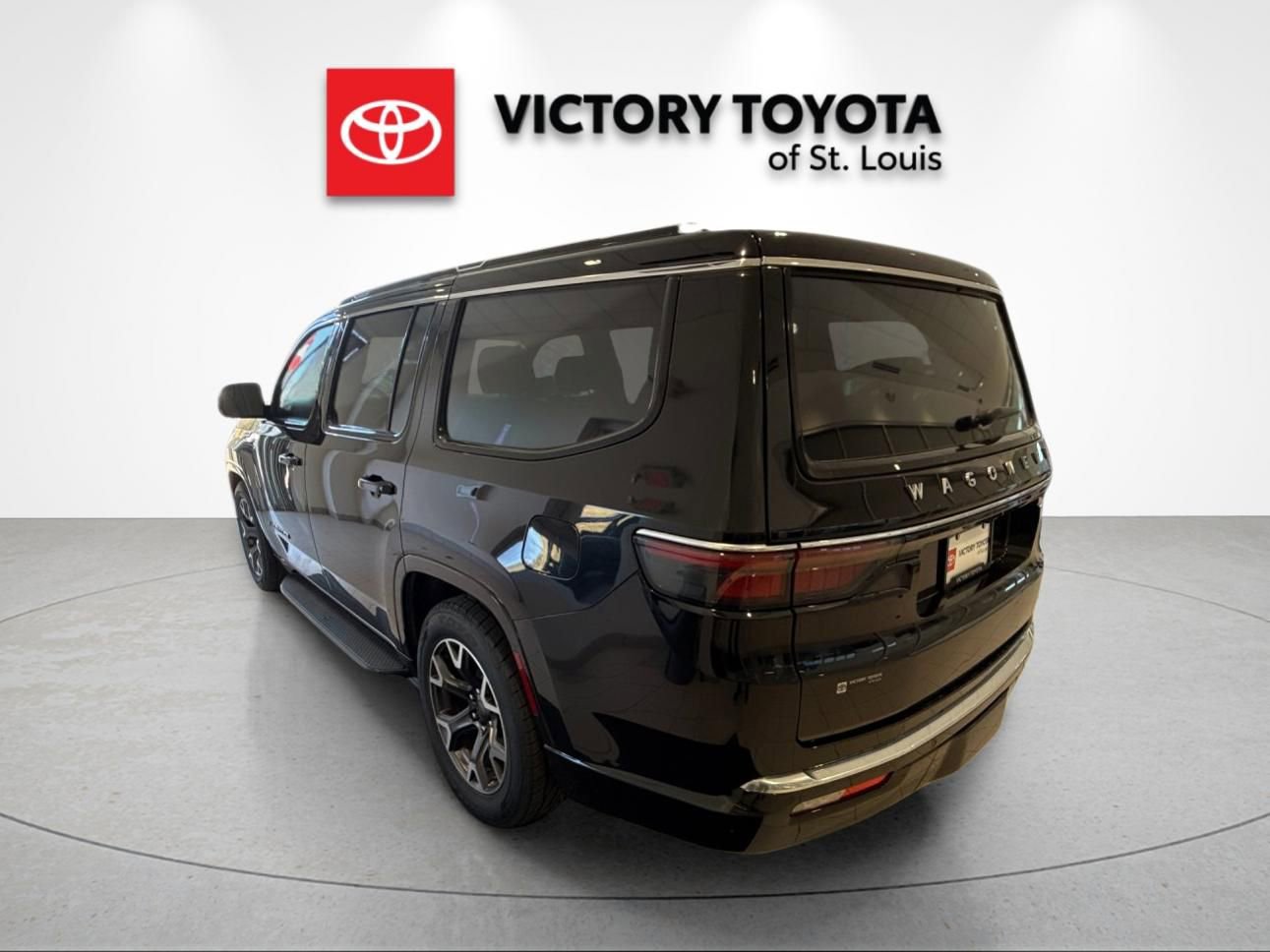 Used 2024 Jeep Wagoneer Series III image 5