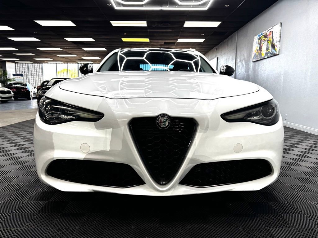 Used 2019 Alfa Romeo Giulia Ti w/ Nero Edizione image 3