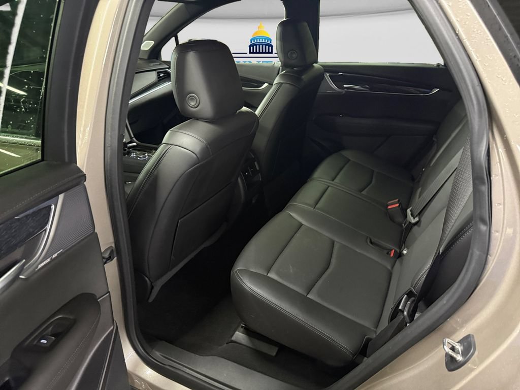 Used 2023 Cadillac XT5 Premium Luxury AWD/4WD image 9
