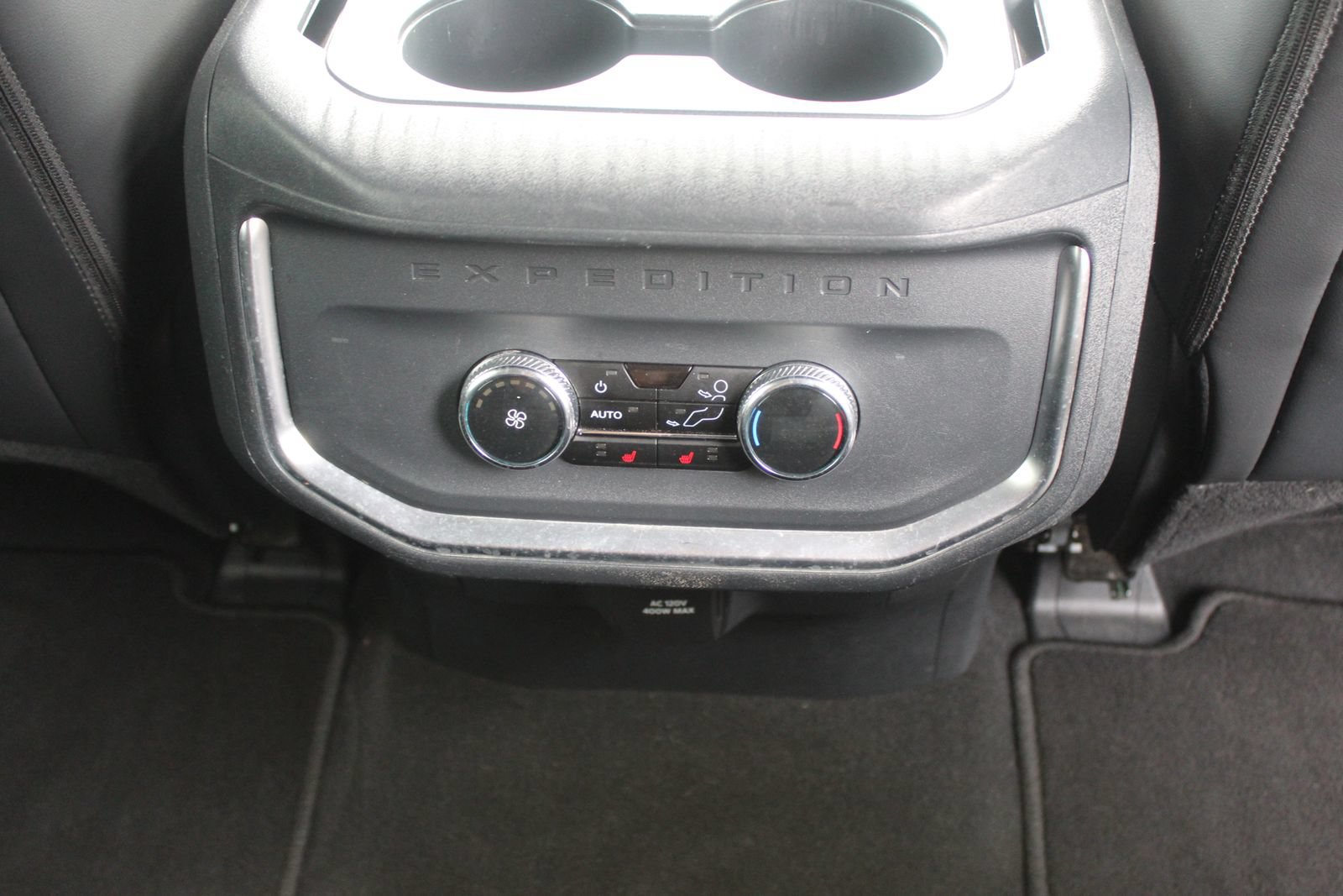 Used 2025 Ford Expedition Max Platinum AWD/4WD image 16