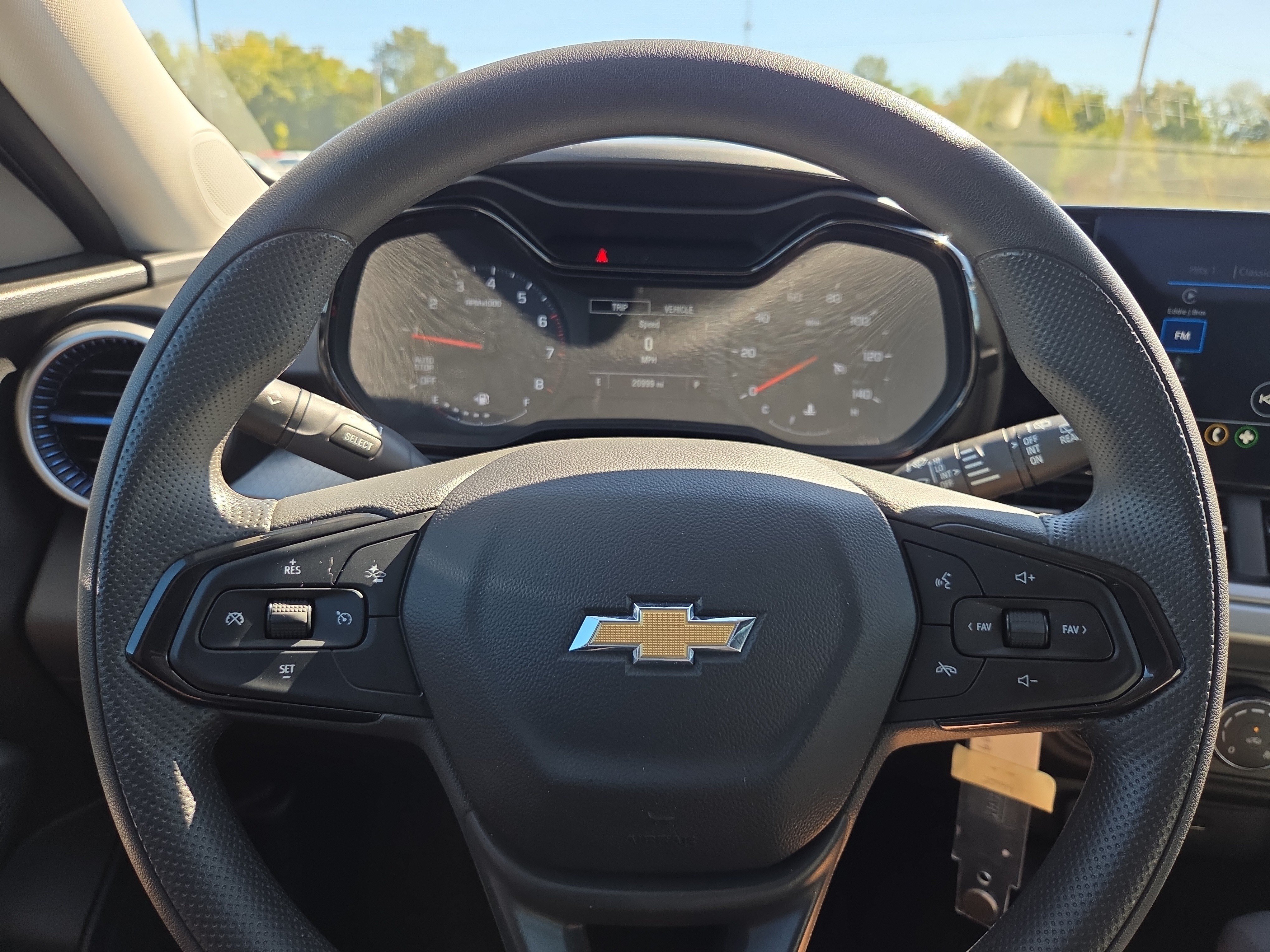 Used 2026 Chevrolet Trax LS FWD image 10