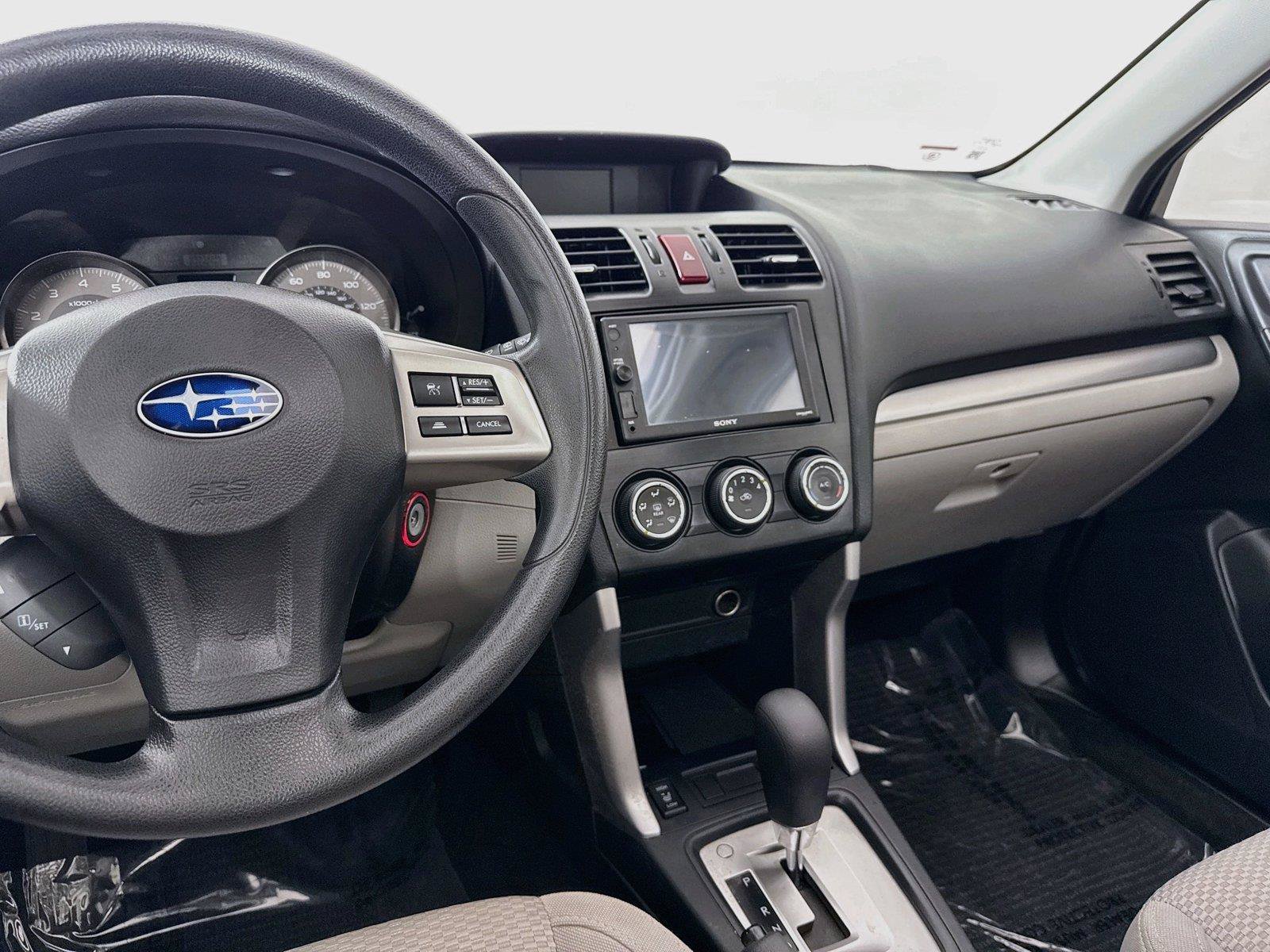 Used 2015 Subaru Forester 2.5i Premium AWD/4WD image 31