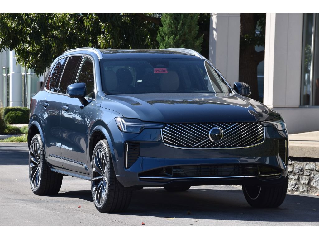 New 2026 Volvo XC90 B6 Plus w/ Protection Package Premier image 2