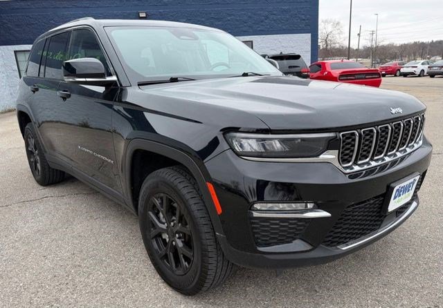 Used 2022 Jeep Grand Cherokee Limited AWD/4WD image 8