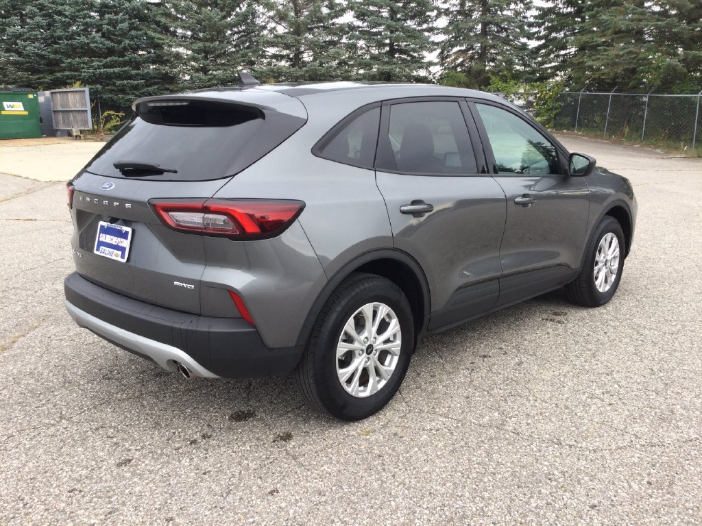 Used 2025 Ford Escape Active AWD/4WD image 7