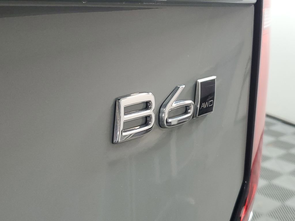 Certified 2025 Volvo XC90 B6 Core w/ Climate Package image 10