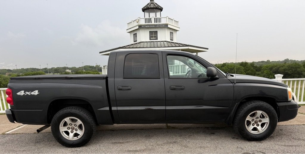 Used 2007 Dodge Dakota SLT w/ Trailer Tow Group AWD/4WD image 4