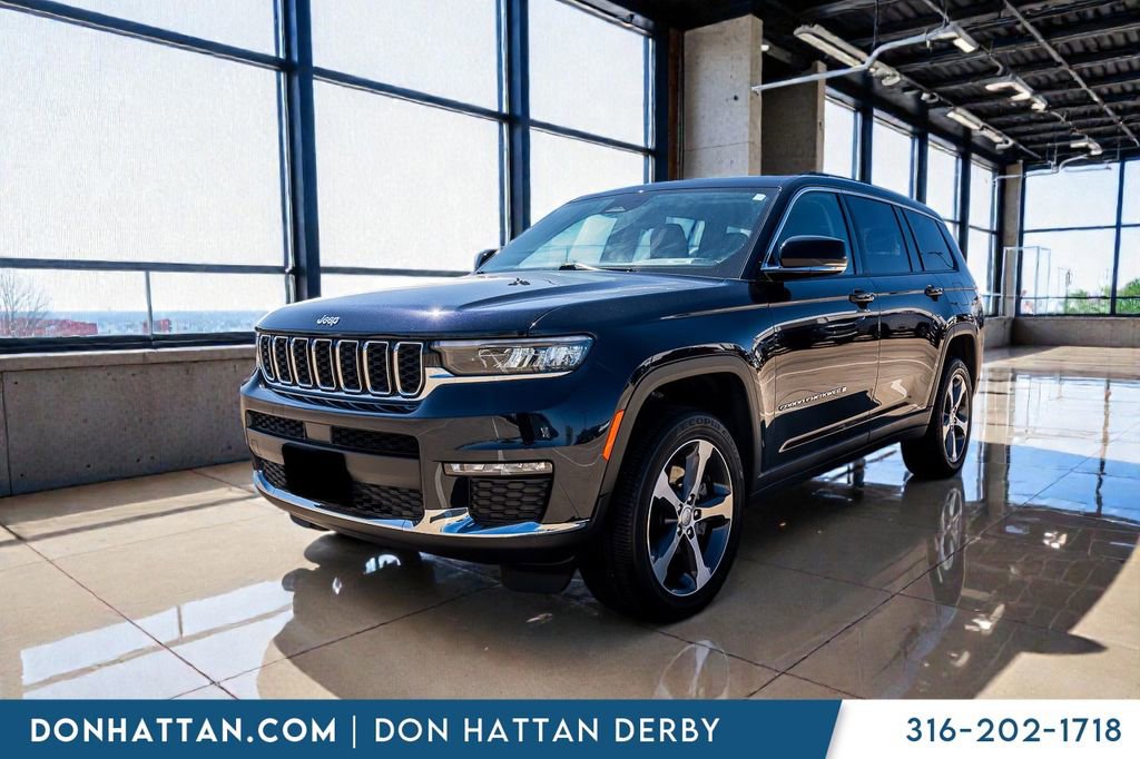 Used 2023 Jeep Grand Cherokee L Limited AWD/4WD image 27